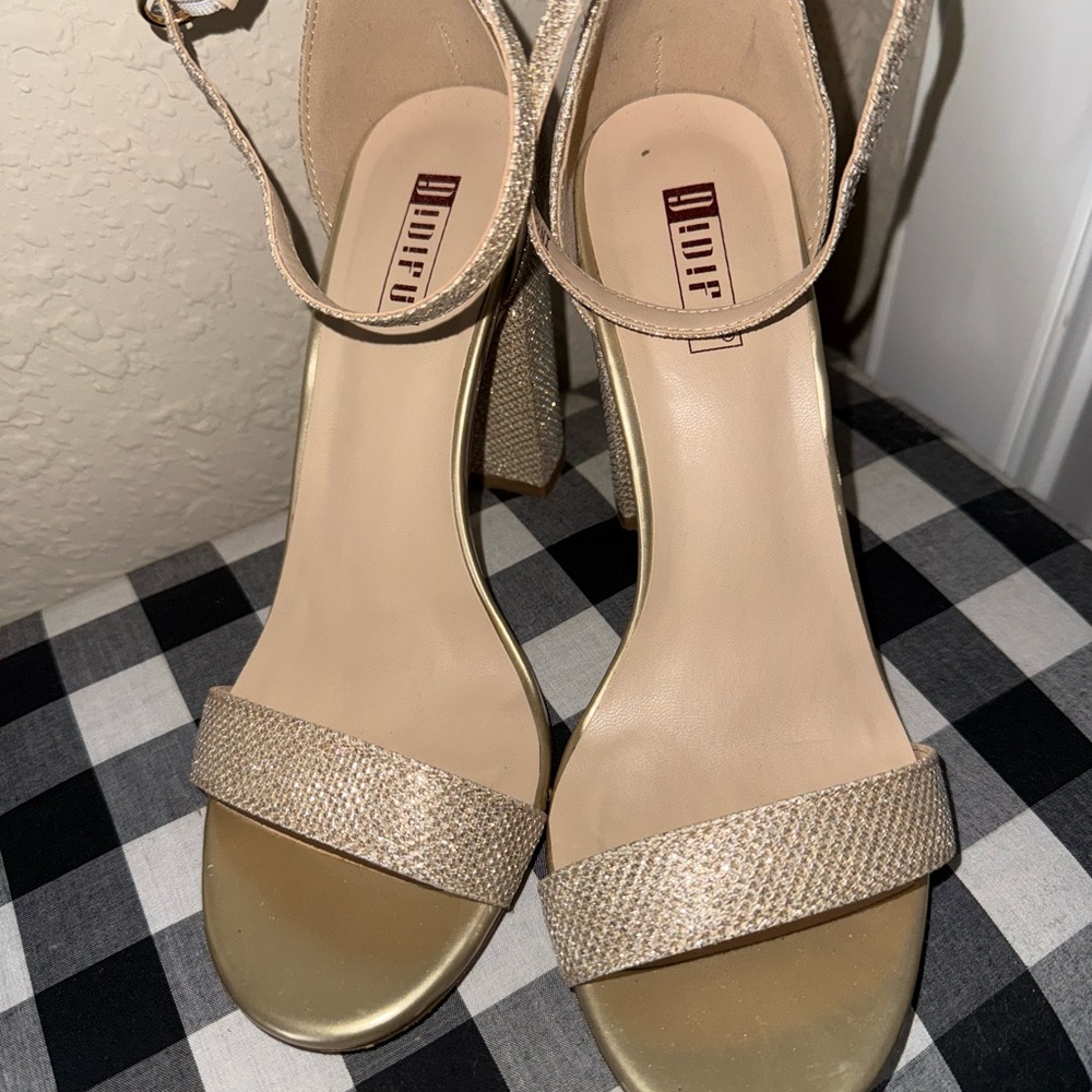 IDIFU Elegant Gold Block Heels